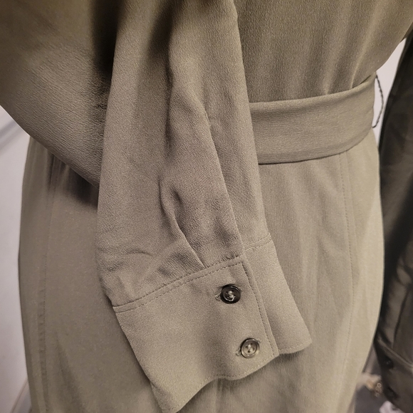 Rachel Parcell Olive Button Down Size S - Picture 7 of 7